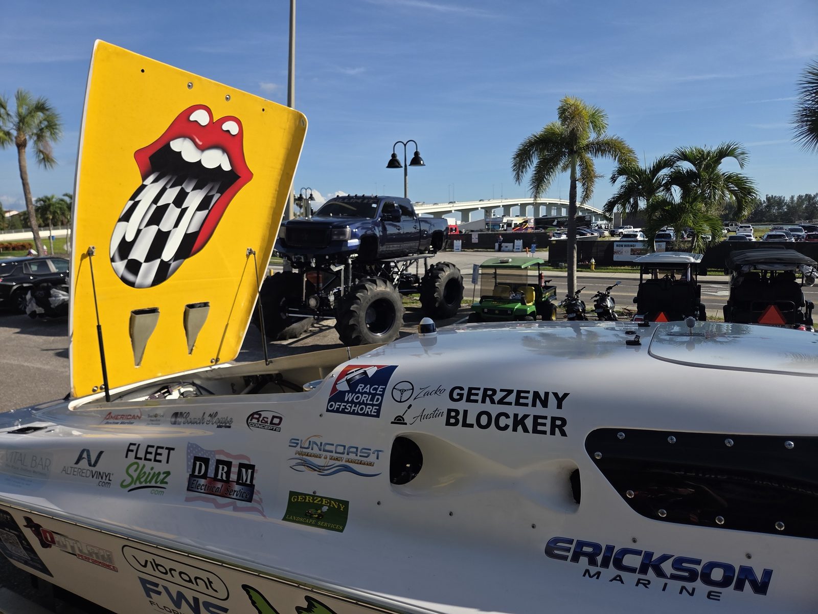 Killin It Racing — Gerzeny/Blocker, Erickson Marine — canopy up in the Sand Key dry pits