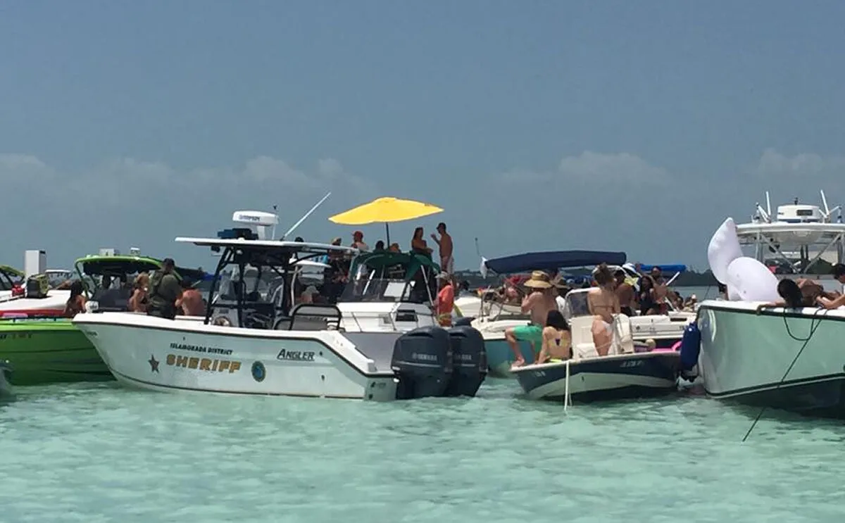 Boats at Fort Lauderdale Intracoastal Waterway sandbar