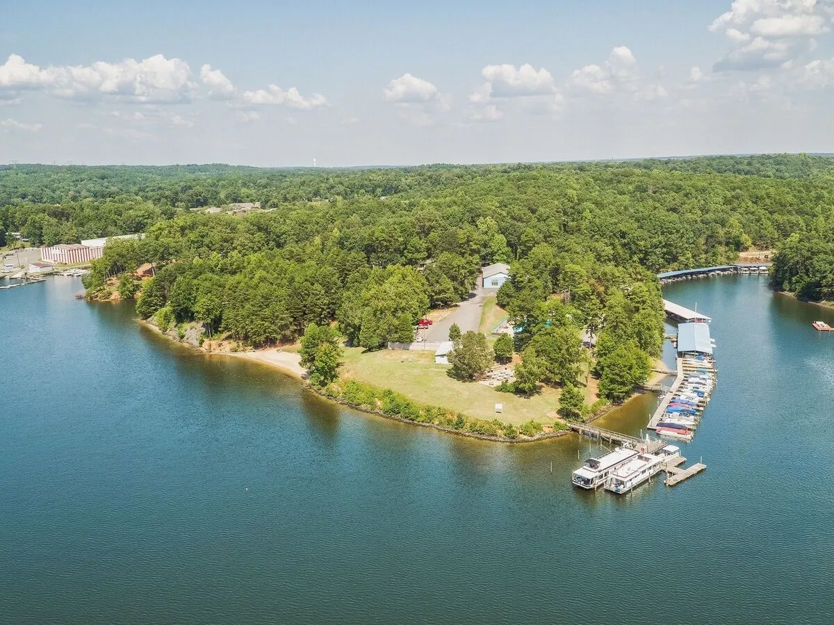 Boats on Lake Wylie at the South Carolina and North Carolina border