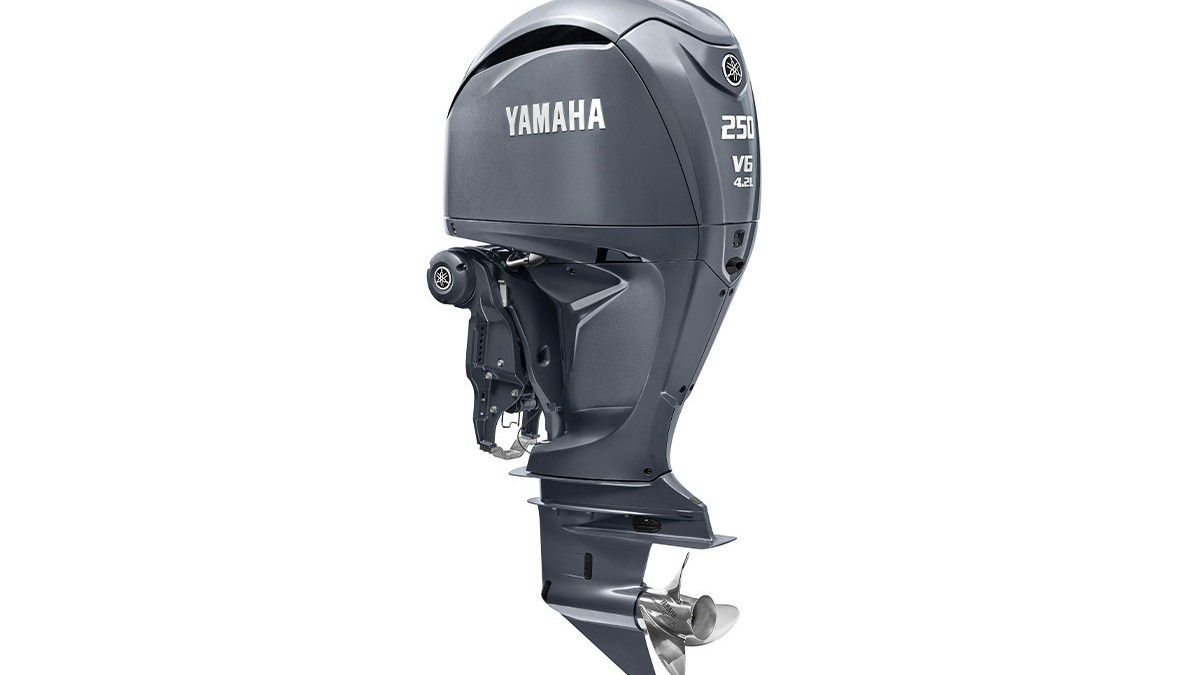 How to Photograph Your Outboard Engine for a Quick Sale