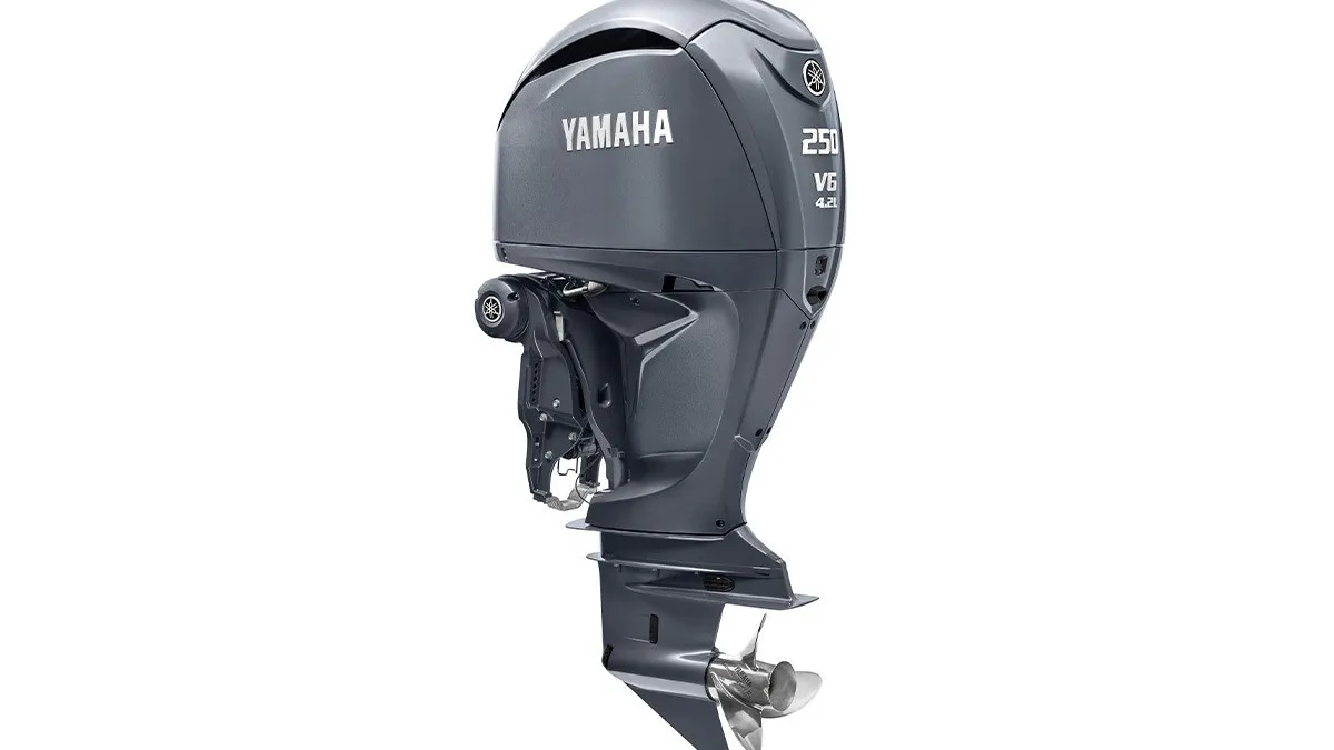 How to Photograph Your Outboard Engine for a Quick Sale